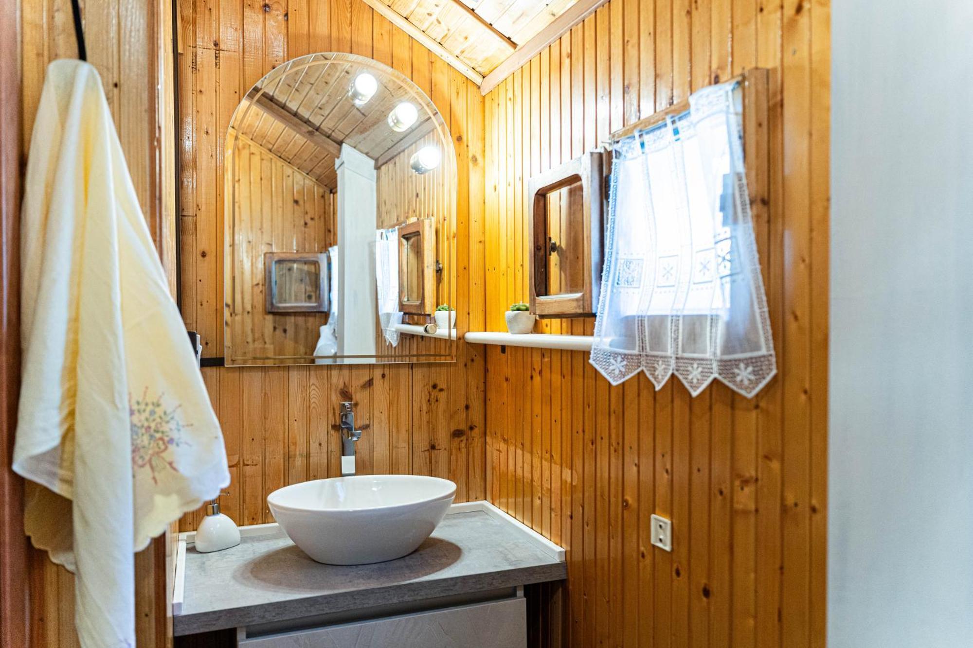 Вілла Woodhouse Paesana Екстер'єр фото